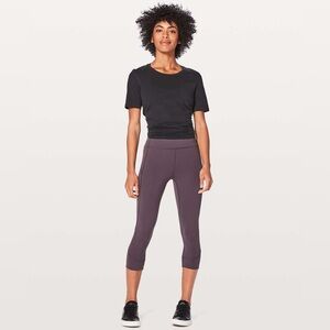 New Lululemon In Movement Crop Leggings Capri Black Currant Purple Size 10